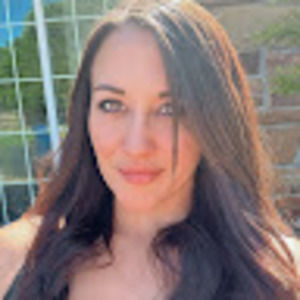 Meet your Posher, Jenn